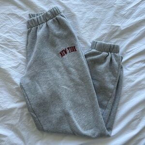 Brandy Melville Rosa sweatpants
